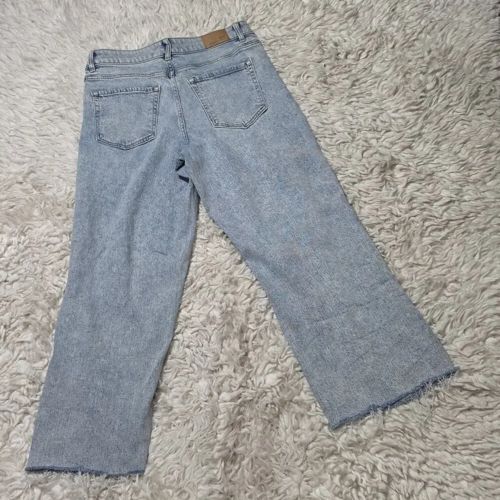 Buckle Billie Cropped Wide Leg Stretch Jeans Size 30